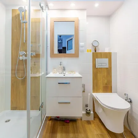 Apartment Centre Yellow